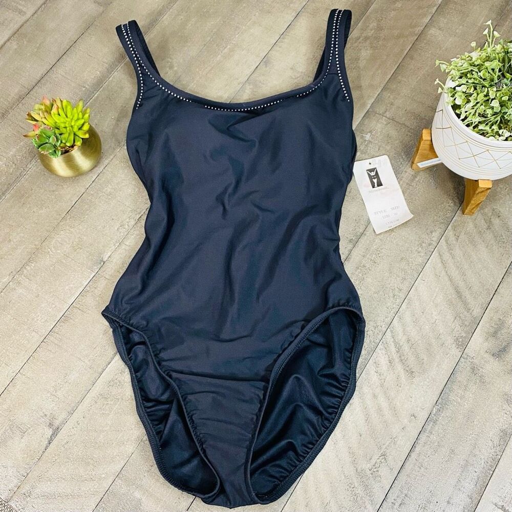 NWT Miraclesuit Scoop Neck One Piece Swimsuit Compression Black 10